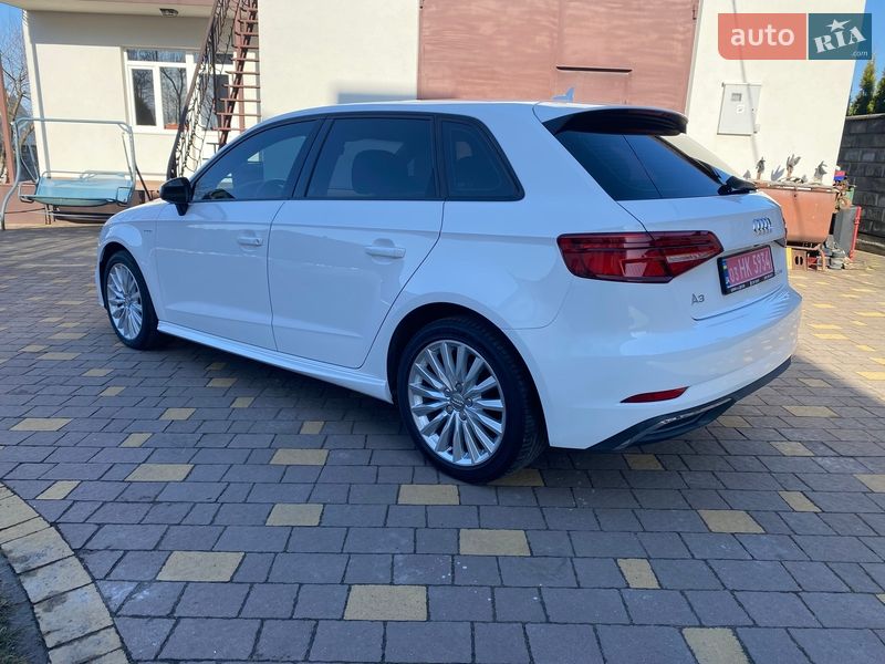 Хэтчбек Audi A3 2017 в Ровно