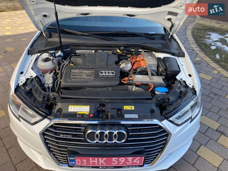 Хэтчбек Audi A3 2017 в Ровно