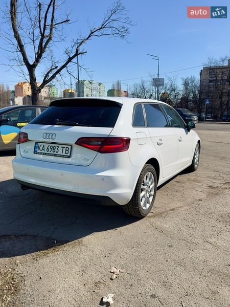 Хэтчбек Audi A3 2015 в Киеве