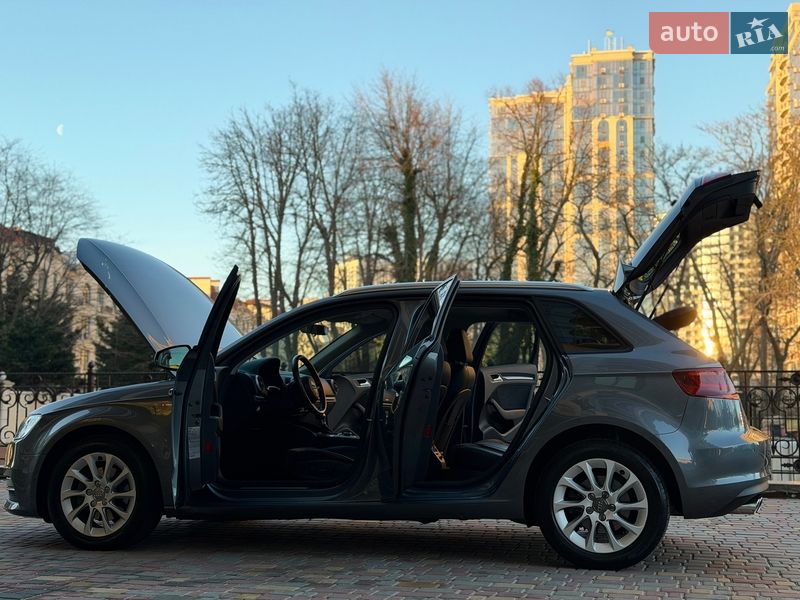 Хетчбек Audi A3 2016 в Одесі
