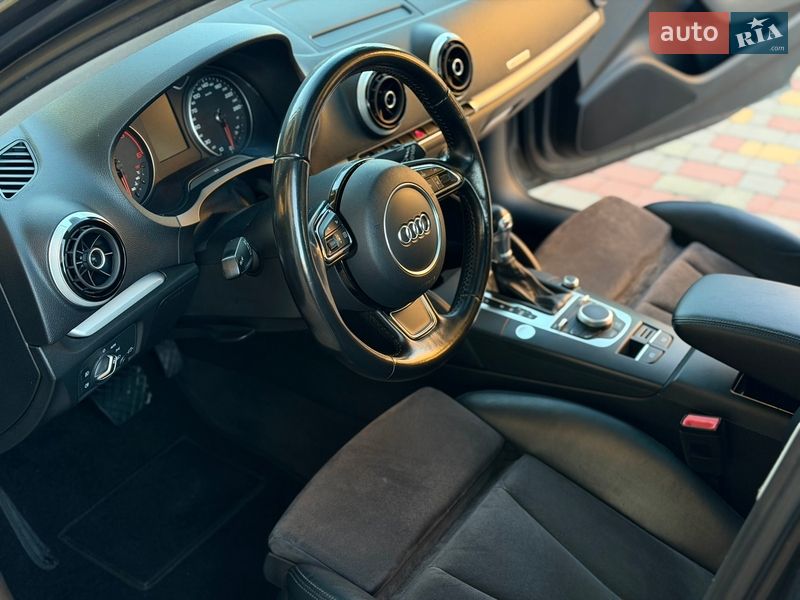 Хетчбек Audi A3 2016 в Одесі