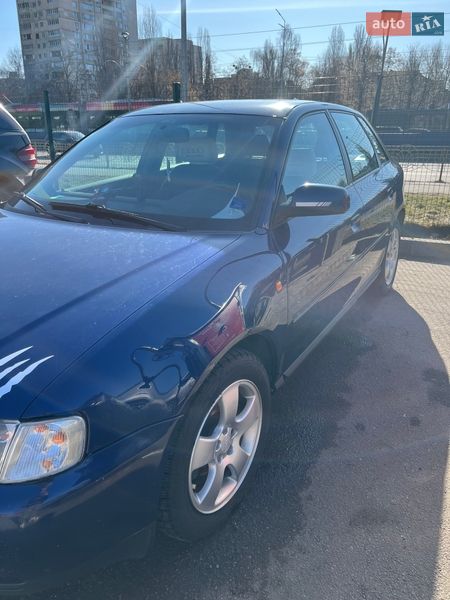 Хэтчбек Audi A3 2000 в Киеве