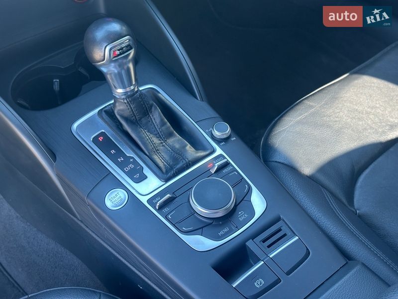 Седан Audi A3 2015 в Киеве
