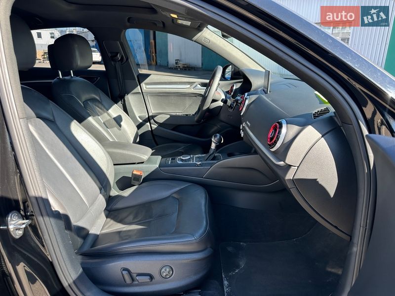 Седан Audi A3 2015 в Киеве