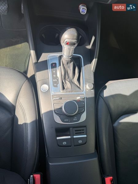 Седан Audi A3 2016 в Ужгороді