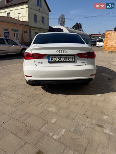 Седан Audi A3 2016 в Ужгороді