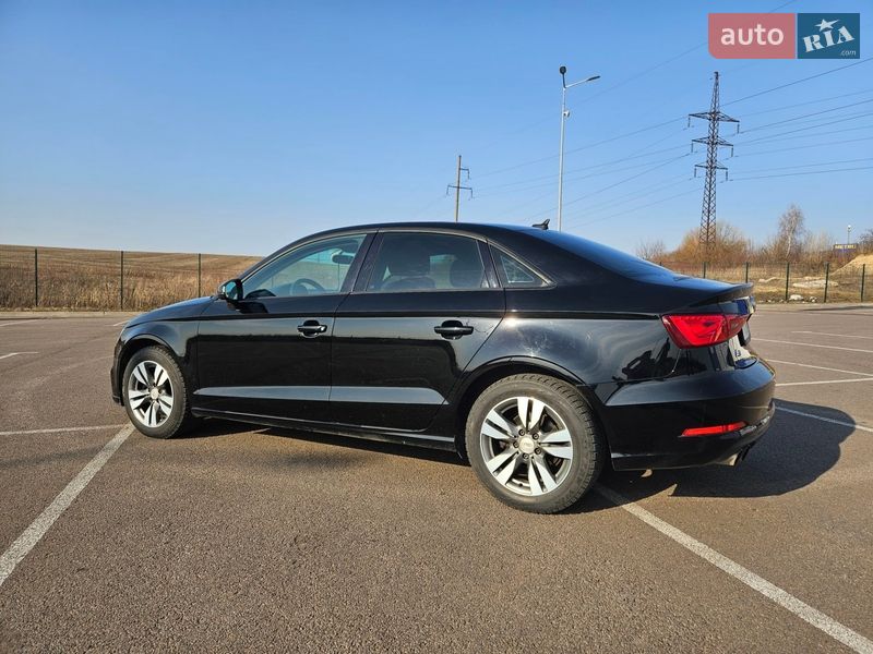 Седан Audi A3 2014 в Ровно