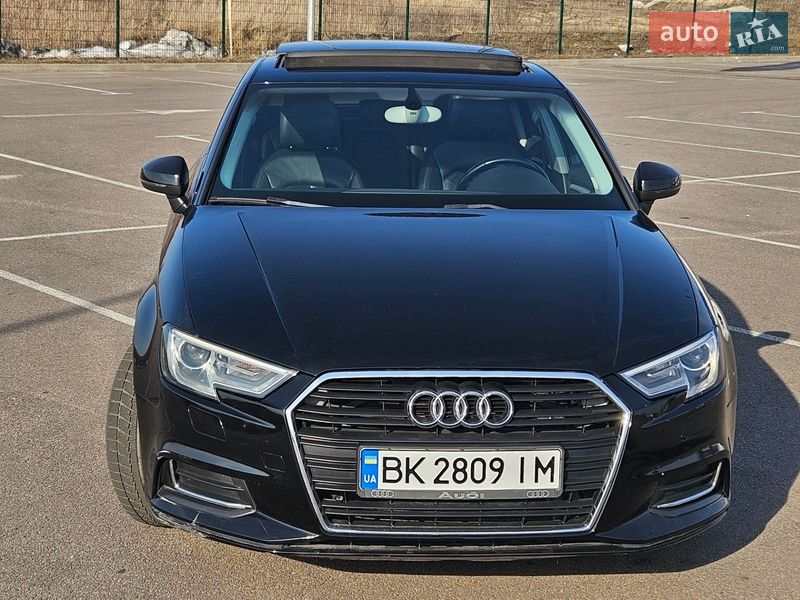 Седан Audi A3 2014 в Ровно