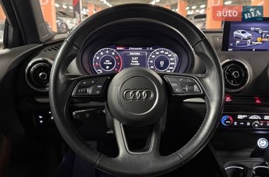 Седан Audi A3 2018 в Киеве