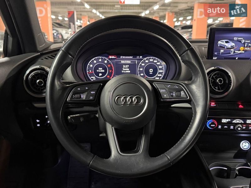 Седан Audi A3 2018 в Киеве