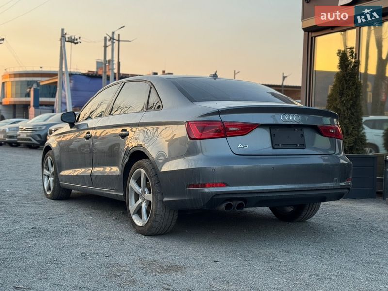 Седан Audi A3 2015 в Львові