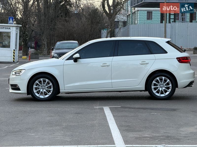 Хэтчбек Audi A3 2014 в Одессе