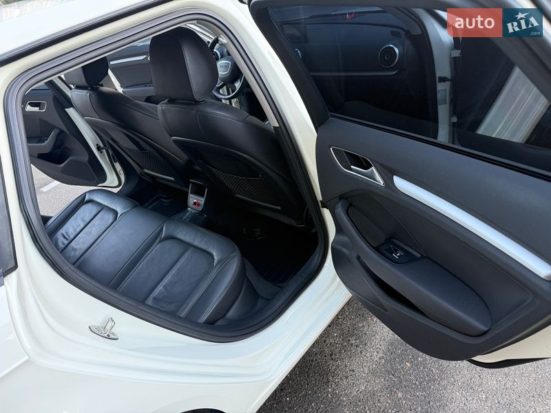 Хэтчбек Audi A3 2014 в Одессе