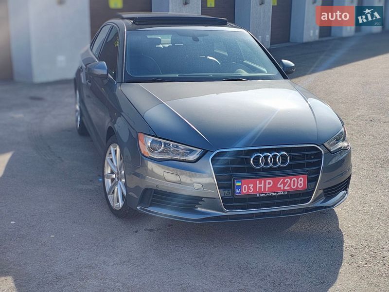 Седан Audi A3 2015 в Ровно
