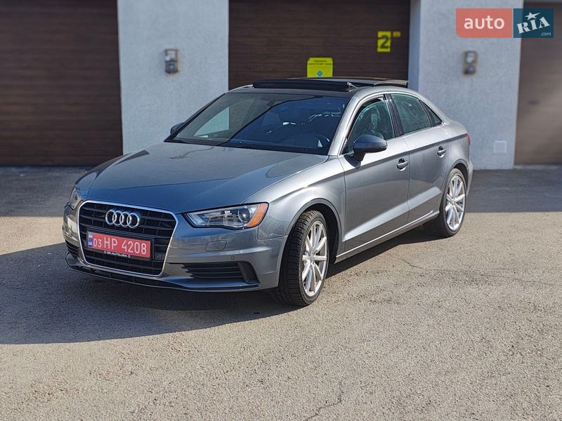 Седан Audi A3 2015 в Ровно