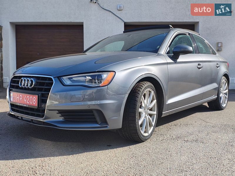 Седан Audi A3 2015 в Ровно