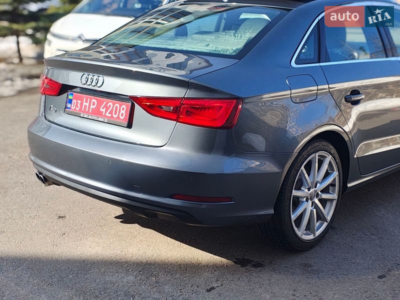 Седан Audi A3 2015 в Ровно