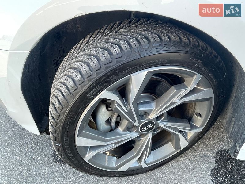 Седан Audi A3 2022 в Киеве