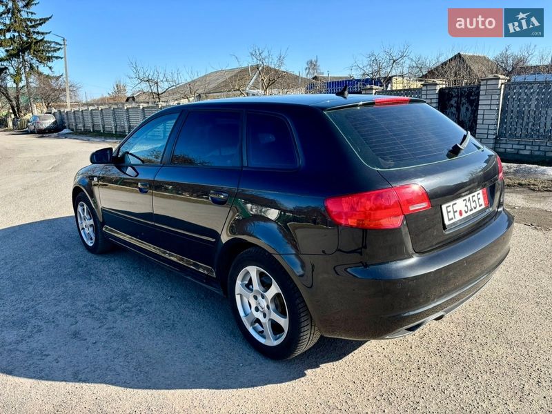 Хэтчбек Audi A3 2004 в Староконстантинове