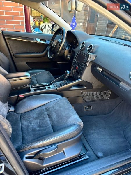 Хэтчбек Audi A3 2004 в Староконстантинове