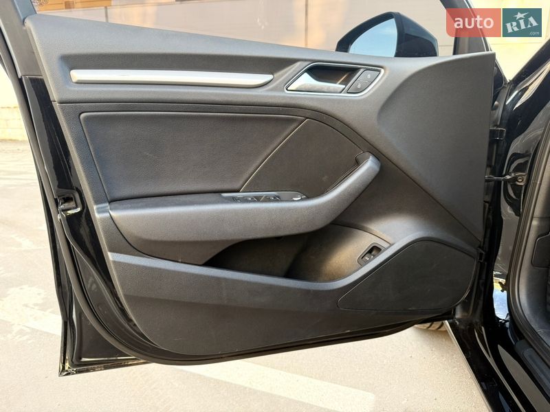 Седан Audi A3 2014 в Киеве