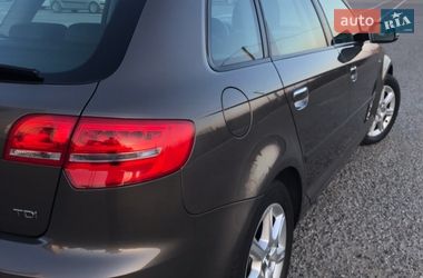 Хетчбек Audi A3 2013 в Чернівцях