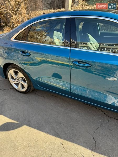 Седан Audi A3 2022 в Киеве