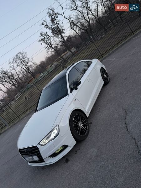 Седан Audi A3 2015 в Днепре