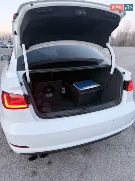 Седан Audi A3 2015 в Днепре
