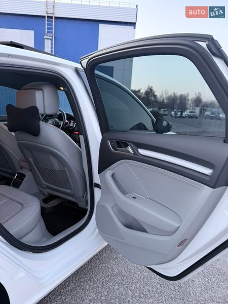 Седан Audi A3 2015 в Днепре