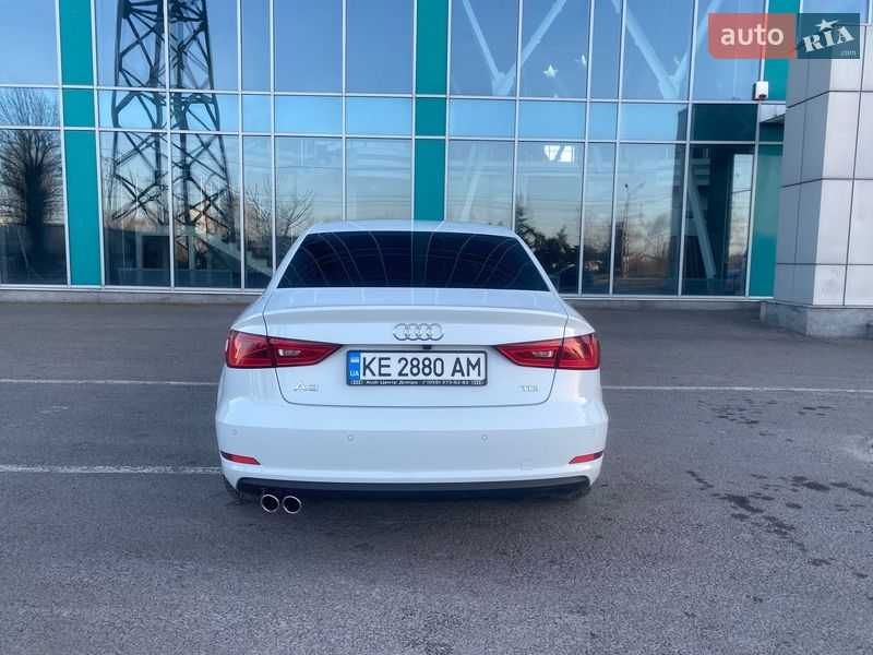 Седан Audi A3 2016 в Дніпрі