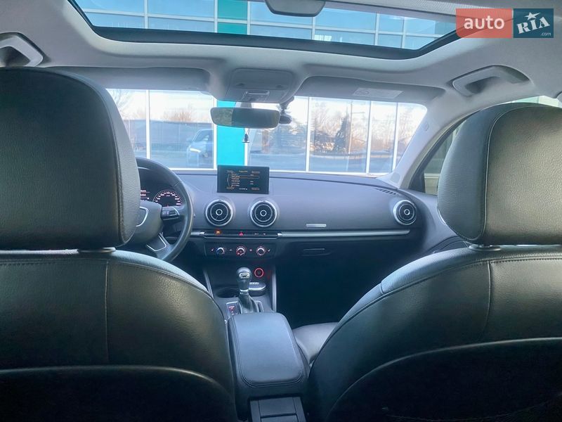 Седан Audi A3 2016 в Дніпрі