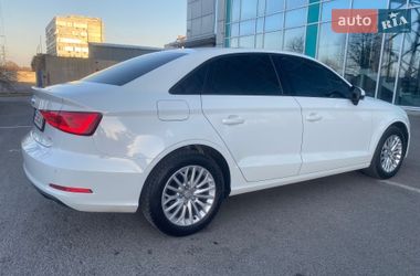 Седан Audi A3 2016 в Дніпрі