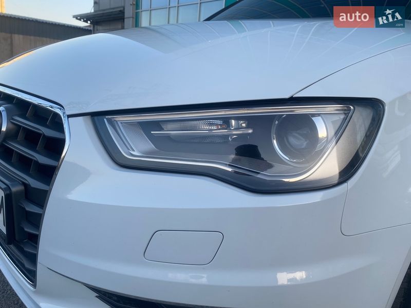 Седан Audi A3 2016 в Дніпрі