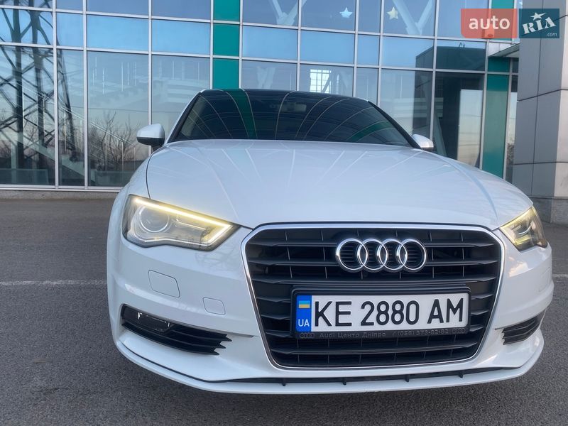 Седан Audi A3 2016 в Дніпрі