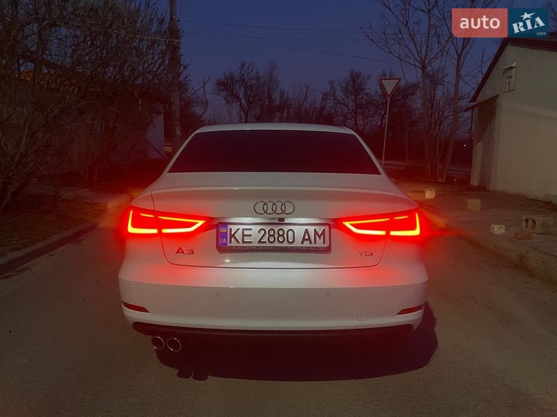 Седан Audi A3 2016 в Дніпрі