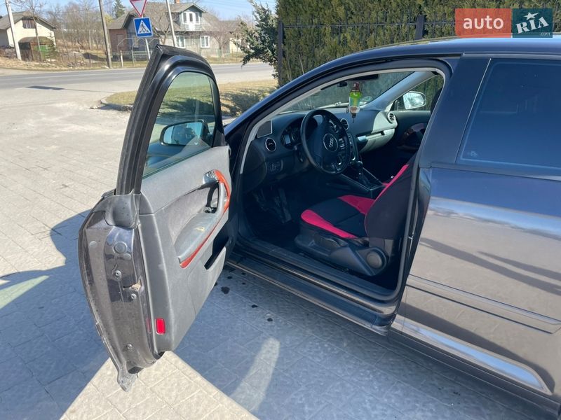 Хэтчбек Audi A3 2003 в Долине