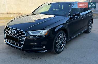 Хэтчбек Audi A3 2018 в Киеве