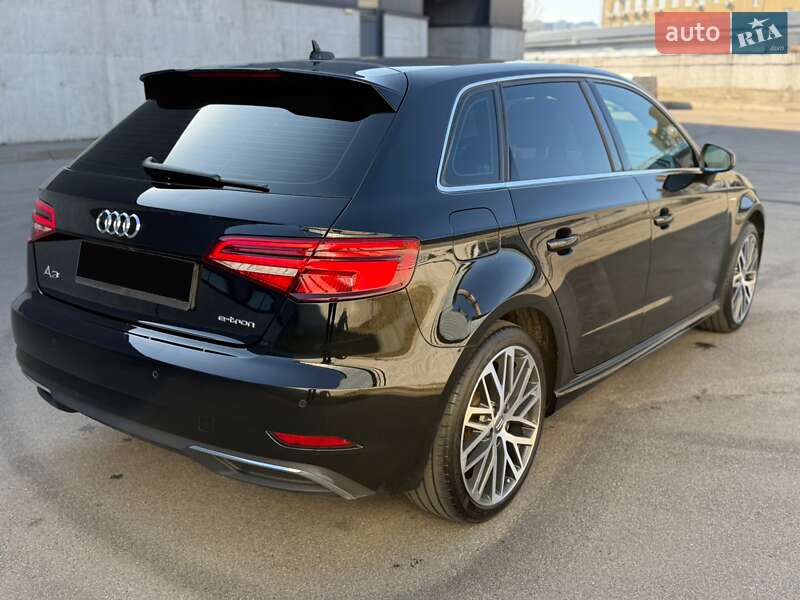 Хетчбек Audi A3 2018 в Києві