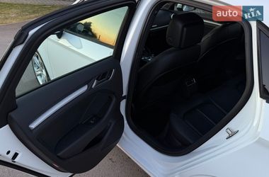 Седан Audi A3 2017 в Луцке