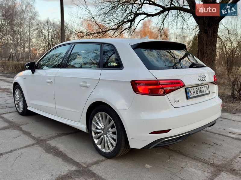 Хетчбек Audi A3 2016 в Києві фото 4 Хетчбек Audi A3 2016 в Києві