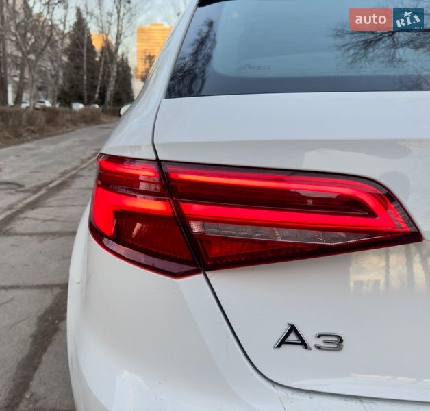 Хетчбек Audi A3 2016 в Києві фото 16 Хетчбек Audi A3 2016 в Києві
