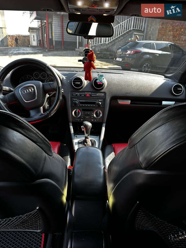 Хэтчбек Audi A3 2006 в Черновцах