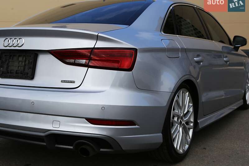 Седан Audi A3 2017 в Киеве