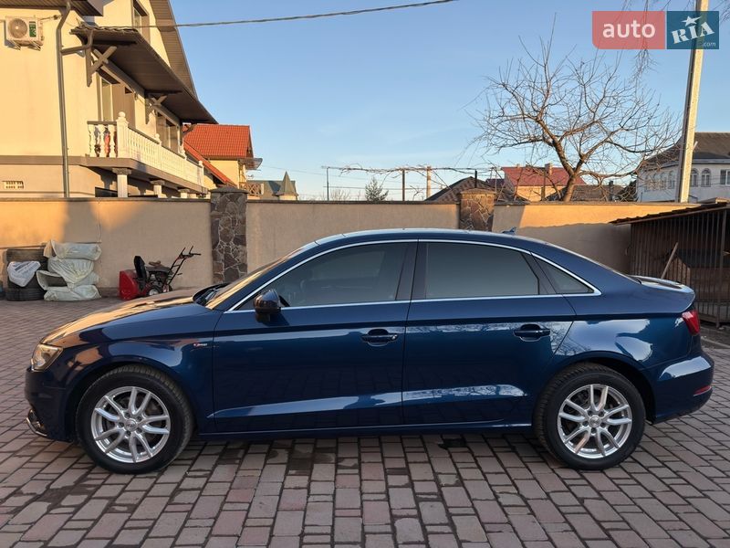 Седан Audi A3 2015 в Івано-Франківську