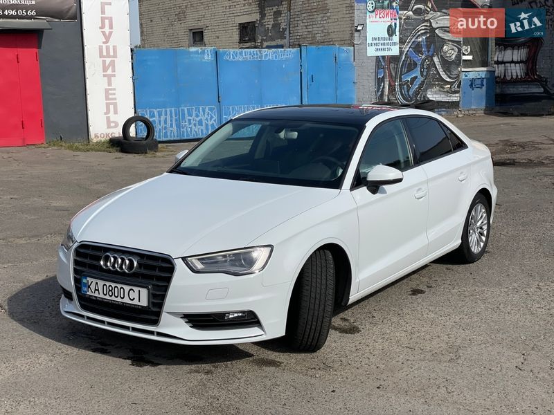 Седан Audi A3 2016 в Киеве