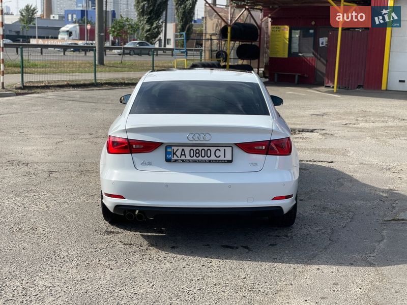 Седан Audi A3 2016 в Киеве