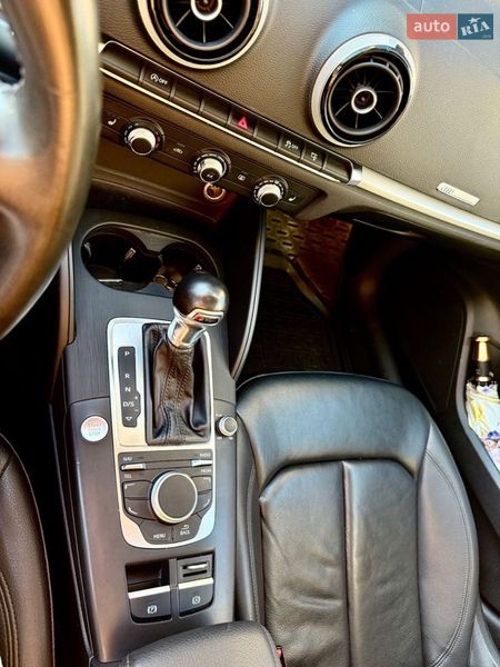 Седан Audi A3 2016 в Киеве