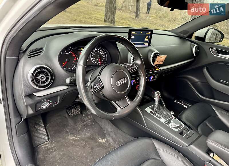 Седан Audi A3 2016 в Киеве