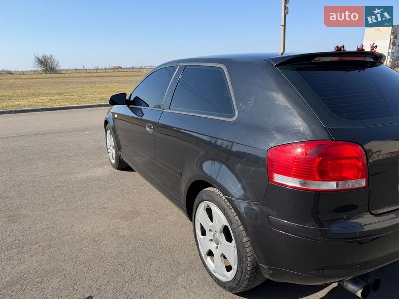 Хэтчбек Audi A3 2003 в Очакове